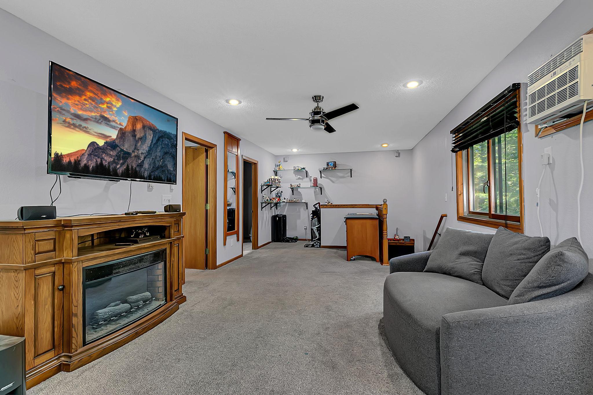 300 7th Avenue S