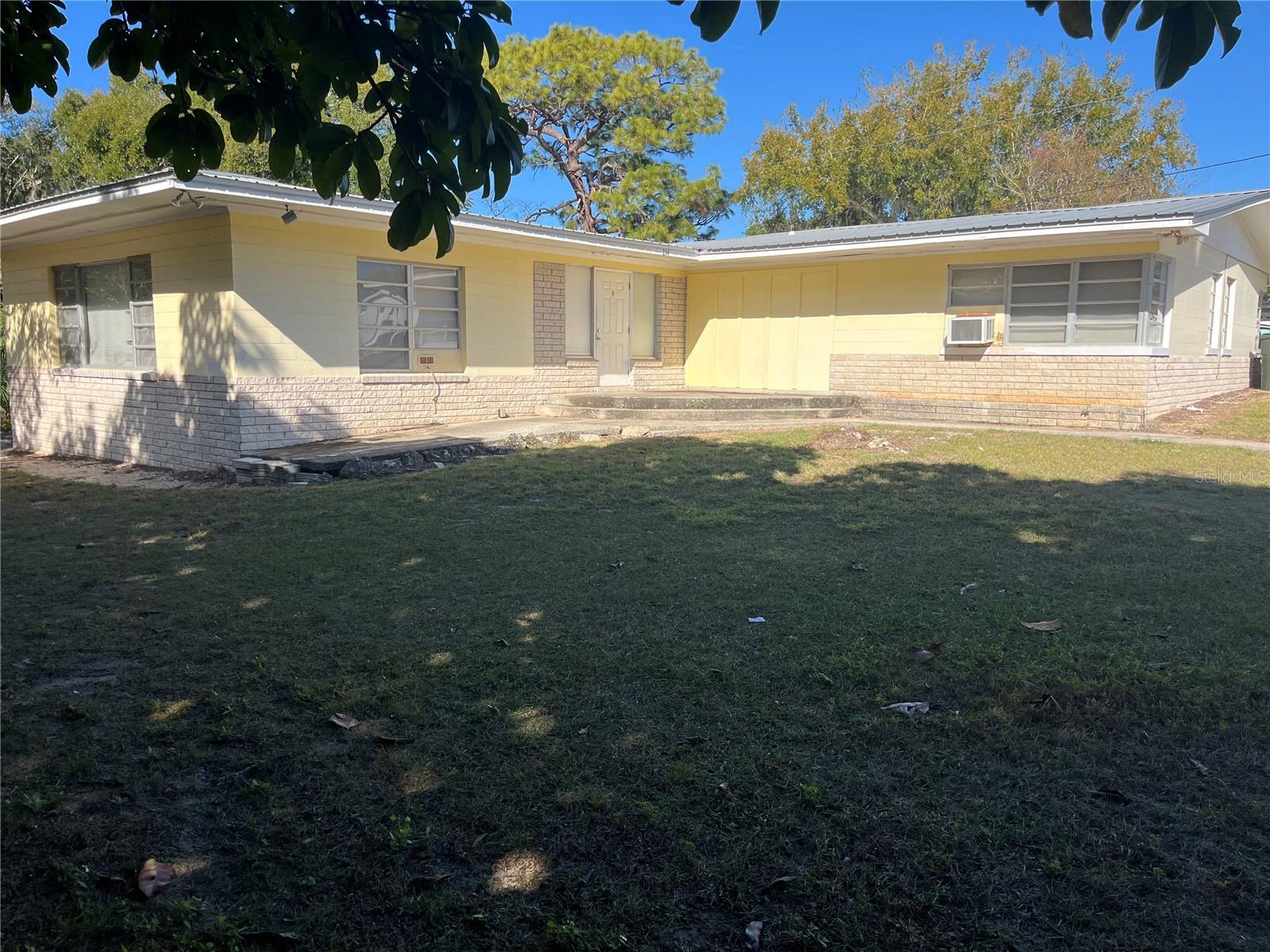 214 W Osceola Street