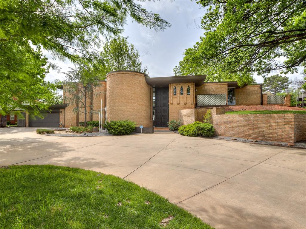 Now available for lease in the highly sought-after Quail Creek neighborhood—this exceptional midcentury-inspired luxury home blends timeless design with modern amenities. Situated on a large, private lot, the property offers an impressive combination of style, comfort, and entertainment. The home features three spacious bedrooms, all located upstairs, along with open-concept living, kitchen, and dining areas that create an inviting flow for everyday living and entertaining. Enjoy resort-style amenities including a private pickleball court, sparkling pool, and cabana, perfect for outdoor gatherings or quiet relaxation.
Additional highlights include a two-car garage, beautifully landscaped grounds, and an unbeatable location close to Quail Creek Golf Course, premier restaurants, shopping, and major highways. Experience elevated living in one of Oklahoma City’s most established and desirable communities.