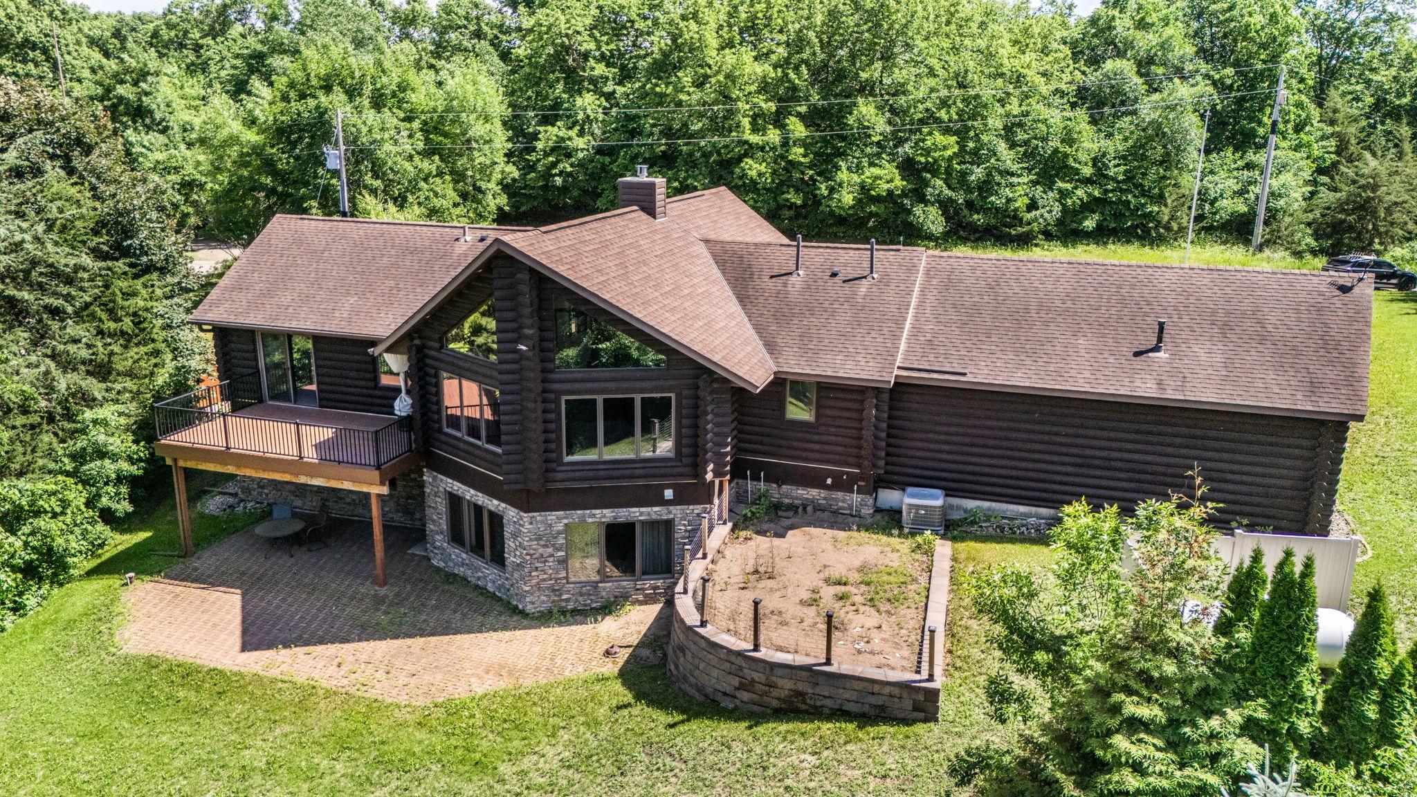 20368 Edgehill Circle