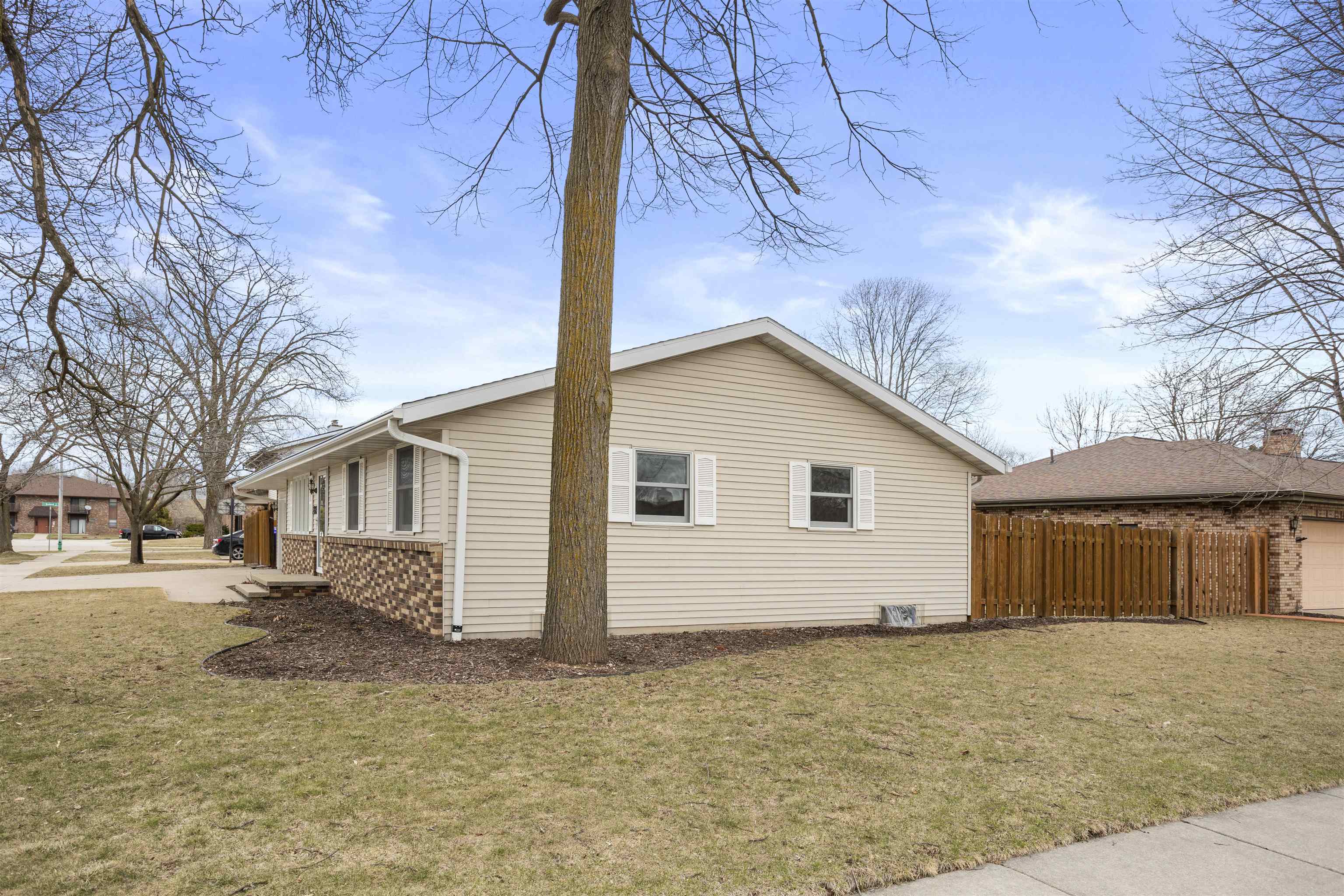 2630 N Birchwood Avenue