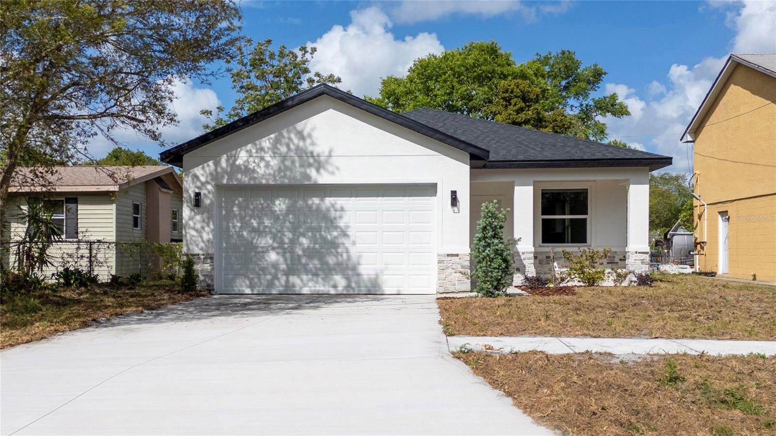 Brand new home! This beautiful property features 3 bedrooms, 2 bathrooms, and a 2-car garage, offering the perfect combination of comfort and modern living. Conveniently situated with easy access to major roads such as Florida State Road 408, Florida State Road 417, and Florida's Turnpike, making commuting and daily travel a breeze. Book your tour today and don’t miss out on this stunning new home!