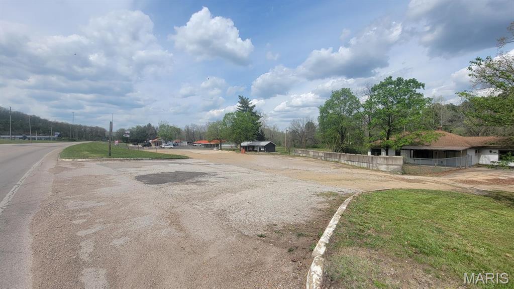 1307 N Hwy 21