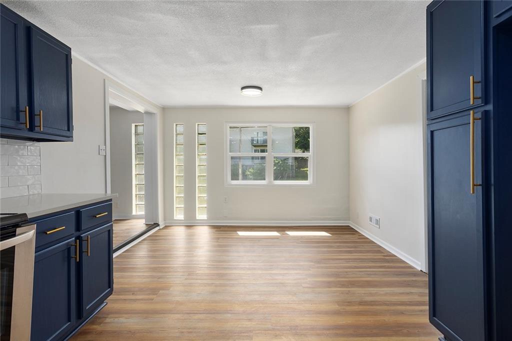 3705 N Walrond Avenue