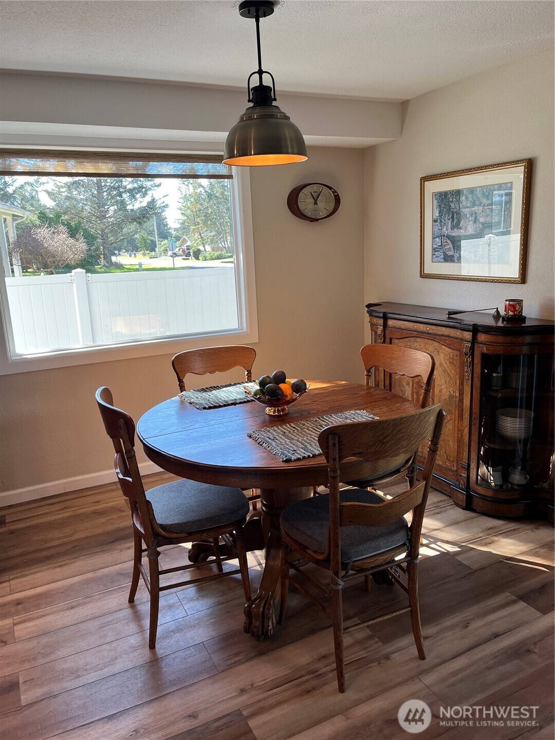 102 N Narwhal Loop NW