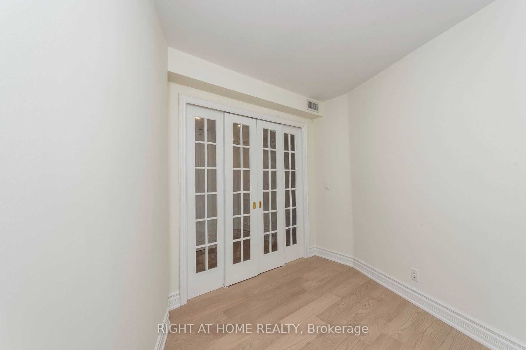 10 Old York Mills Rd 511