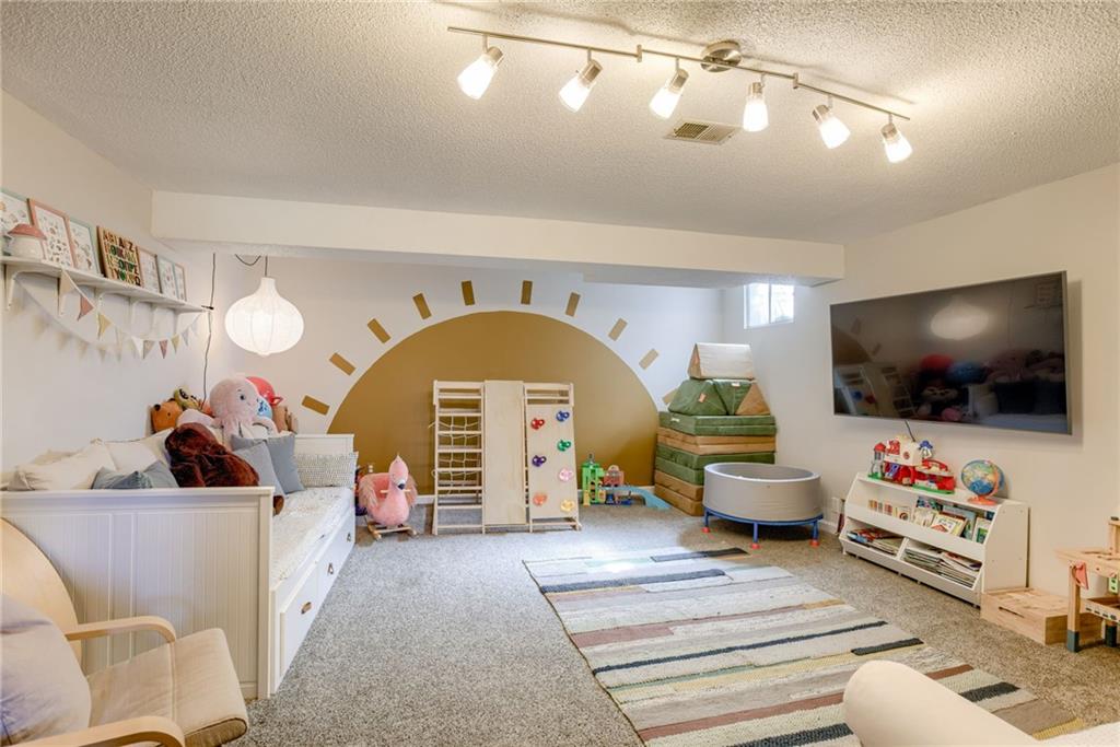 6623 Cottonwood Drive