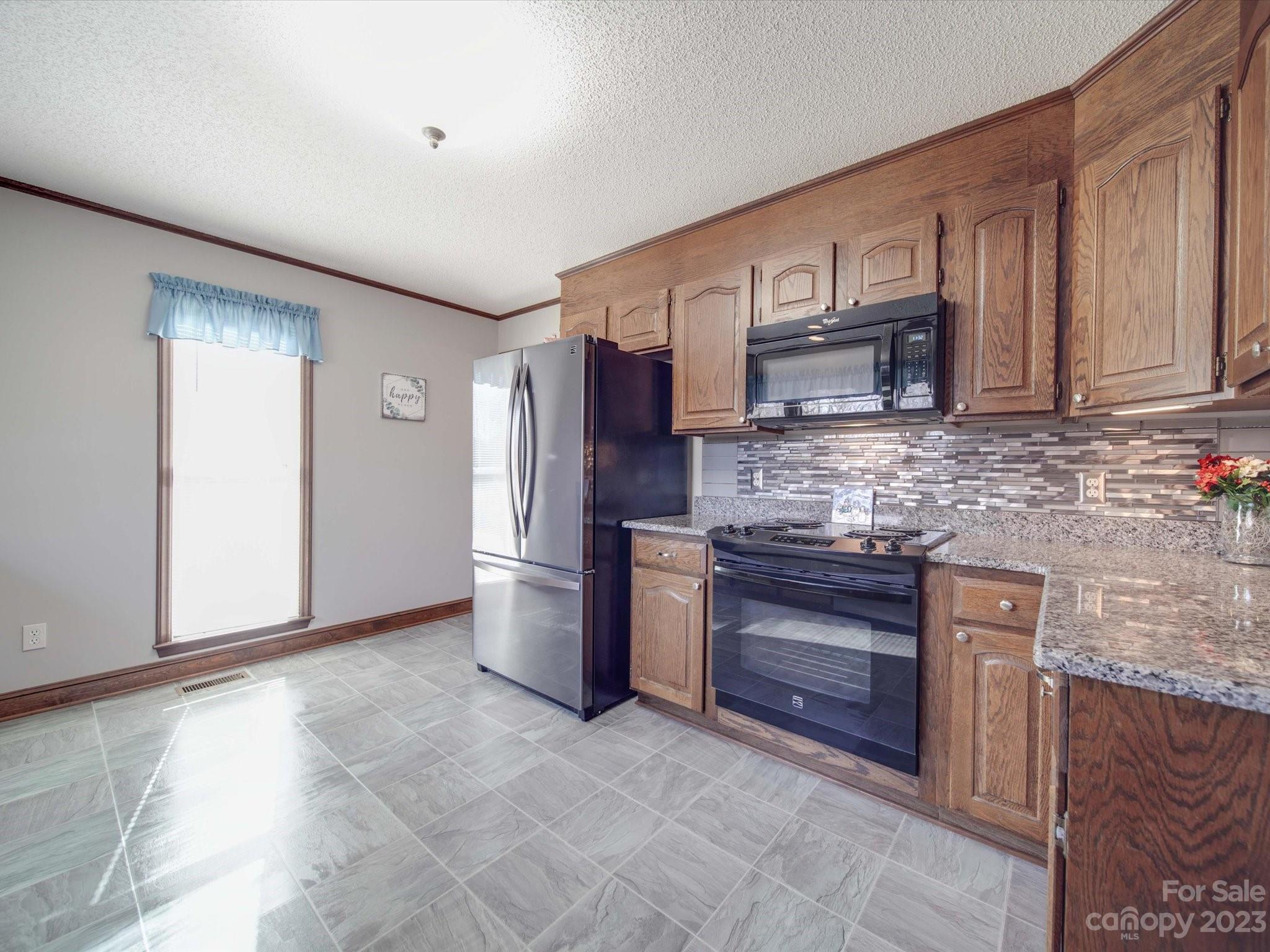 113 Hunters Creek Drive