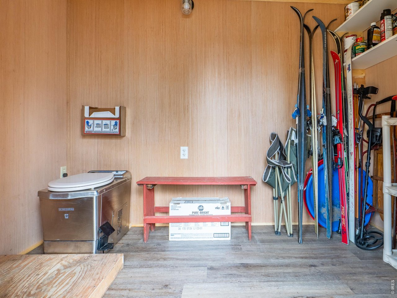 37 Teddys Ln