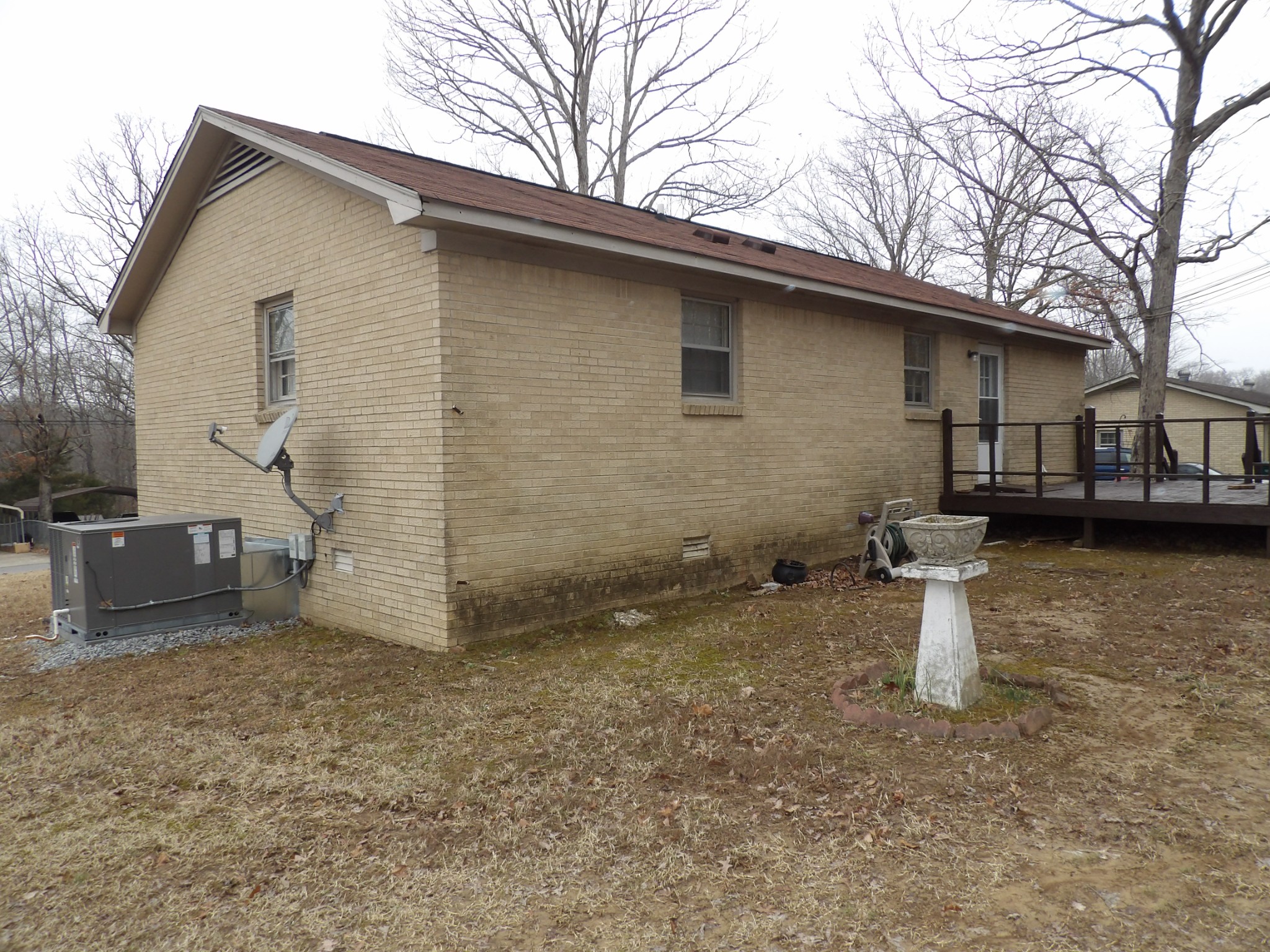 121 Eze Ave
