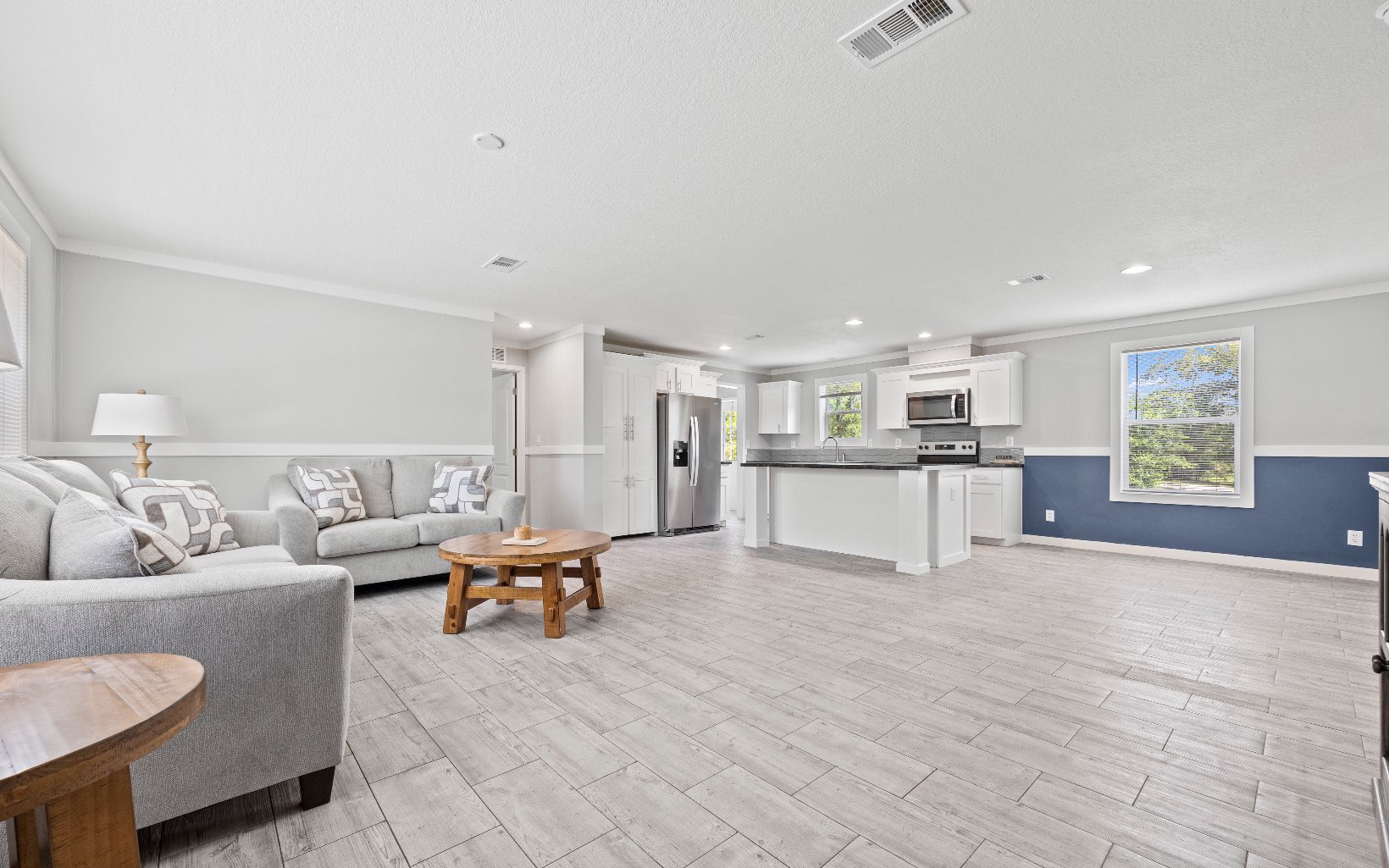 305 NW Ivy Gln