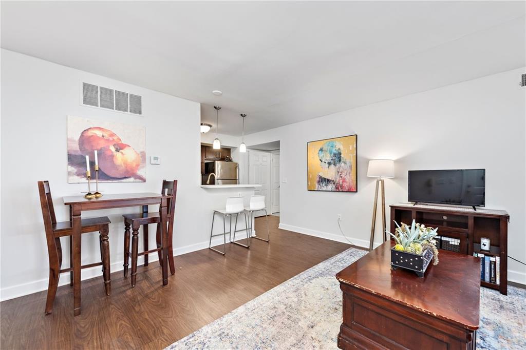 905 Washington Street 103