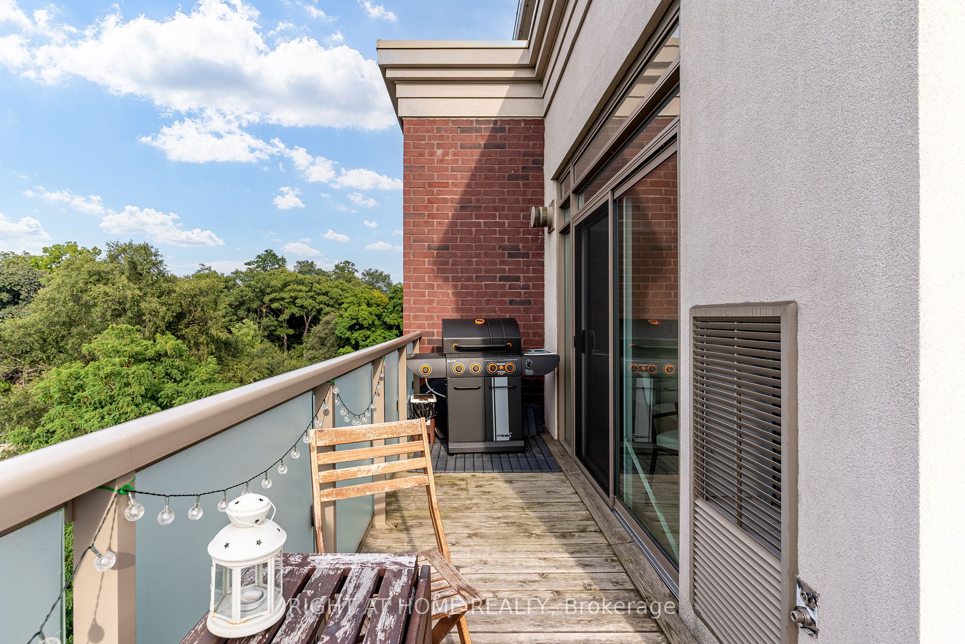 580 Kingston Rd 406