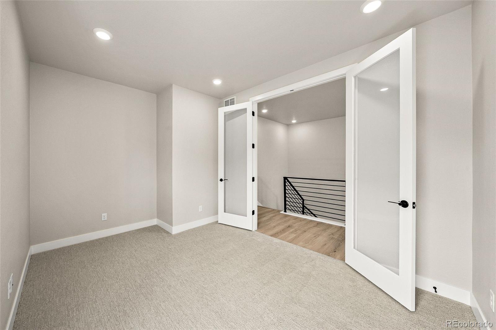 8632 Whiteclover Street