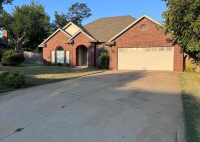 Absolutely LOVELY 3 bed, 2.5 home for rent in Edmond! This home includes central heat and air, dishwasher, disposal, fenced backyard, 2 car garage, microwave, and washer/dryer hookups! This home is beautiful inside and out, located in a wonderful neighborhood! Don't miss the opportunity to have a gorgeous home!