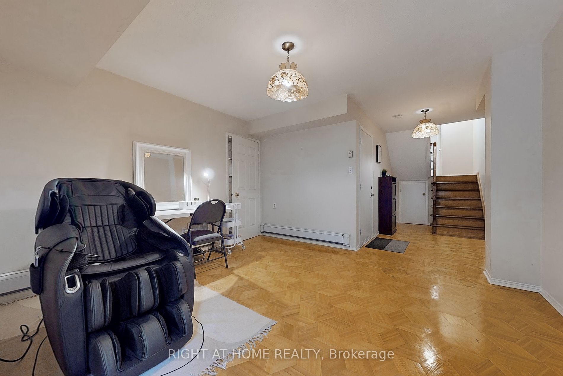 2370 W Britannia Rd 7