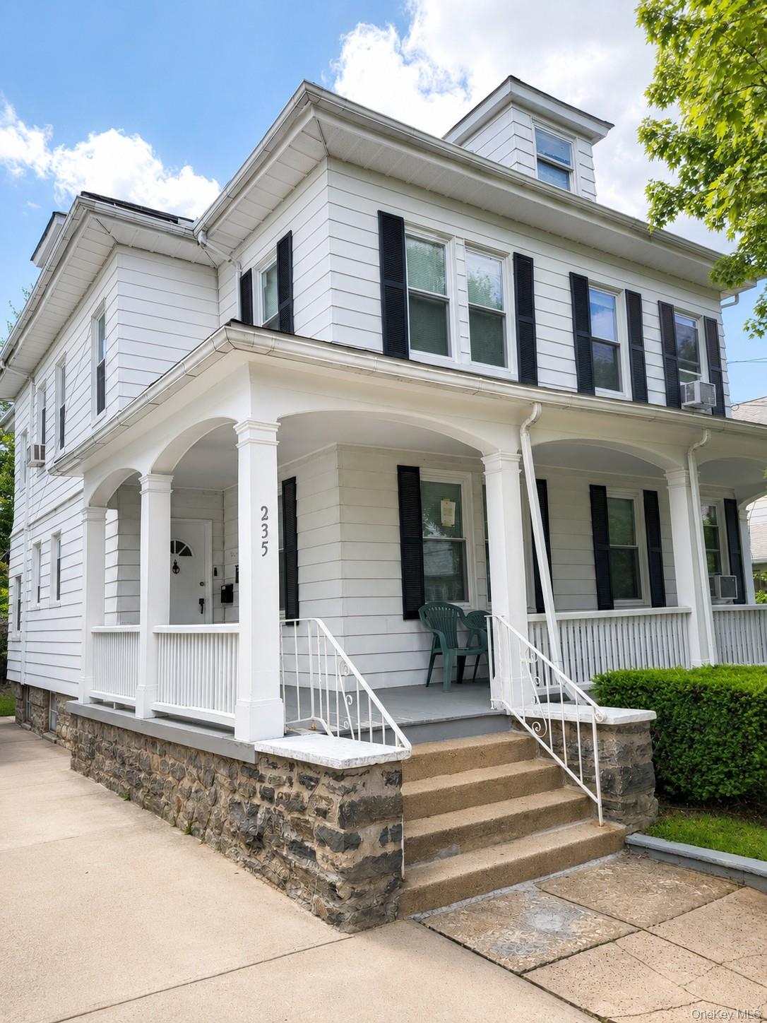 233 Stone Avenue