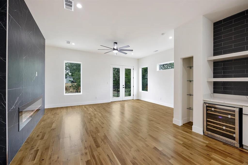 Step inside to an open, airy floor plan featuring a versatile full duplex in the heart of Dallas TX. Experience elevatedmodern living at 1120 Muncie Ave, Dallas TX a beautifully designed 3-bedroom, 3.5-baths with 2 car garage each. Thoughtfully designedwith spacious interiors, abundant natural light, and contemporary finishes, this home offers the perfect balance ofstyle, comfort, and functionality. The main living area flows seamlessly into the kitchen, where an oversized island,quartz countertops, generous prep and decorative lighting, walk-in pantry, and brand-new stainless steel appliancescreate an impressive centerpiece for everyday living and entertaining. The spacious primary suite offers a privateretreat with a large walk-in closet, and spa-inspired en-suite bath complete with a freestanding soaking tub, separatewalk-in shower, and modern finishes. Step outside onto the rooftop to enjoy a quiet morning coffee or unwind at theend of the day with city views. Located minutes from Downtown Dallas, Bishop Arts, and some of the city's best dining,shopping, and entertainment masterpiece delivers modern design and exceptional convenience in one ofDallas' most rapidly evolving neighborhoods.1120 and 1122 Muncie Ave, Dallas TX are currently available for purchase. The beautifully designed full duplex with 6 Bedrooms, 6 fullbathrooms and 2 half bathrooms.  Please contact listing agent at 214-603-8173