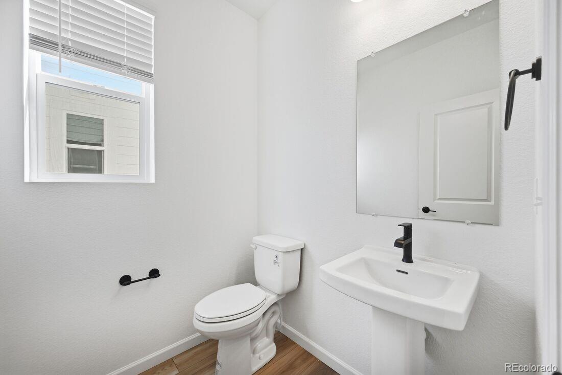 1185 Prospect Aly