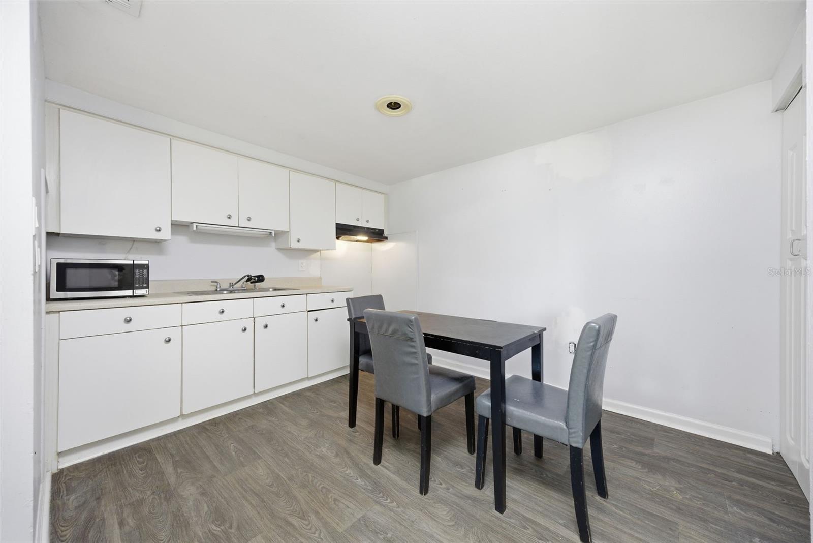 11410 Thomas Road