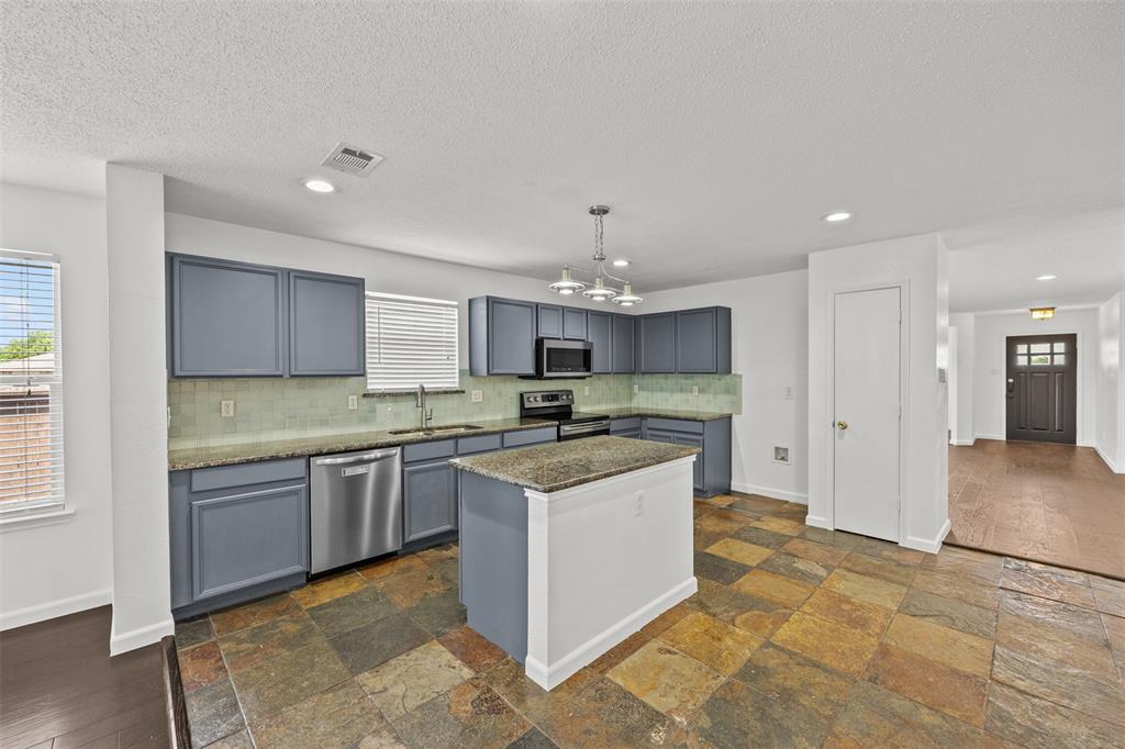 1117 Beeblossom Drive