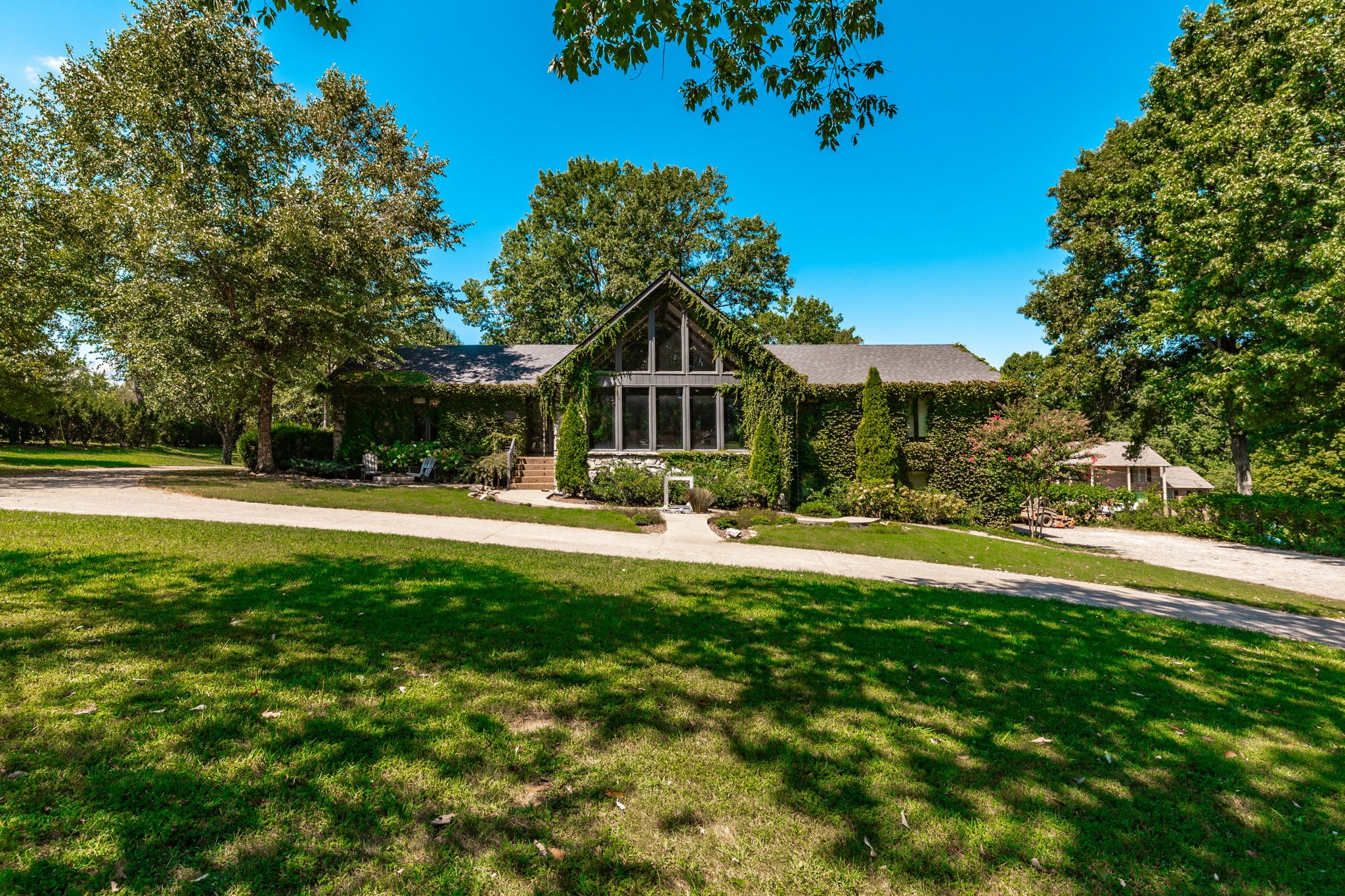 559 Forest Retreat Rd
