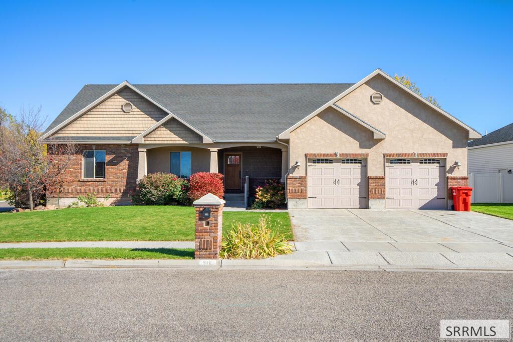 516 Glenwood Circle