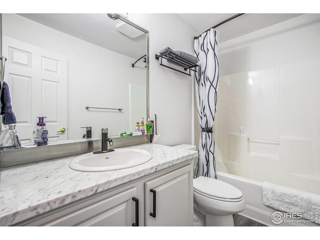 121 Victoria Dr