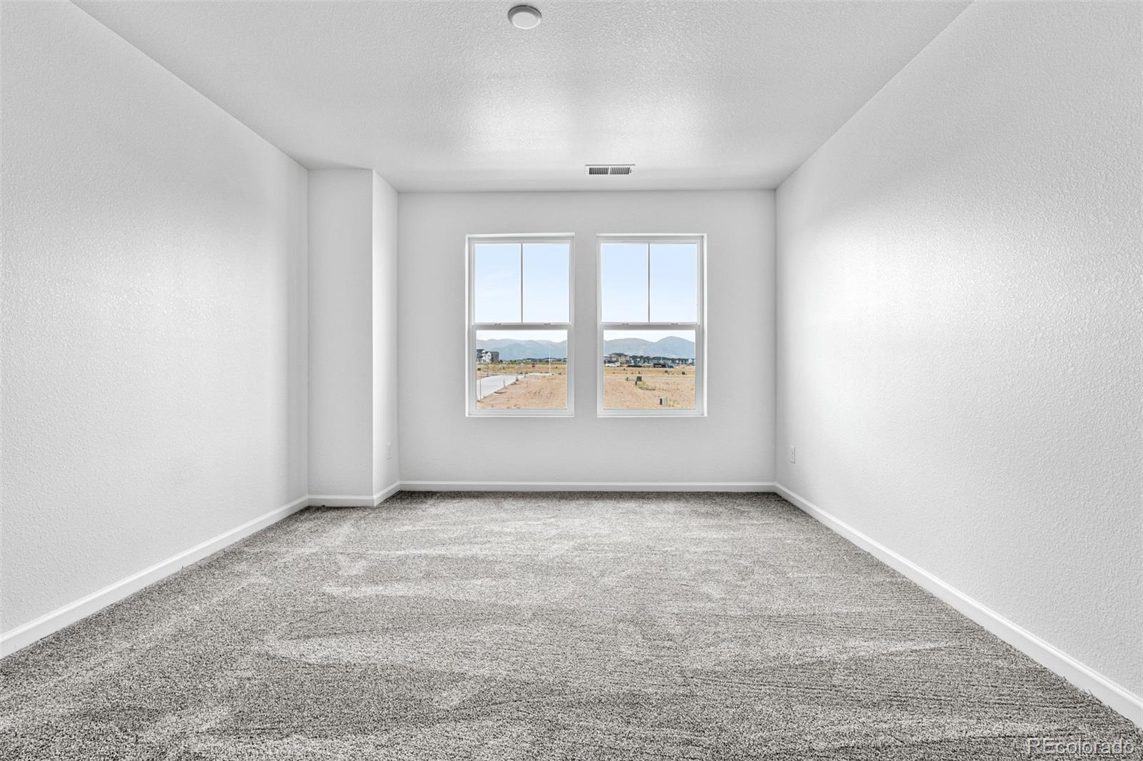 8852 Whiteclover Street