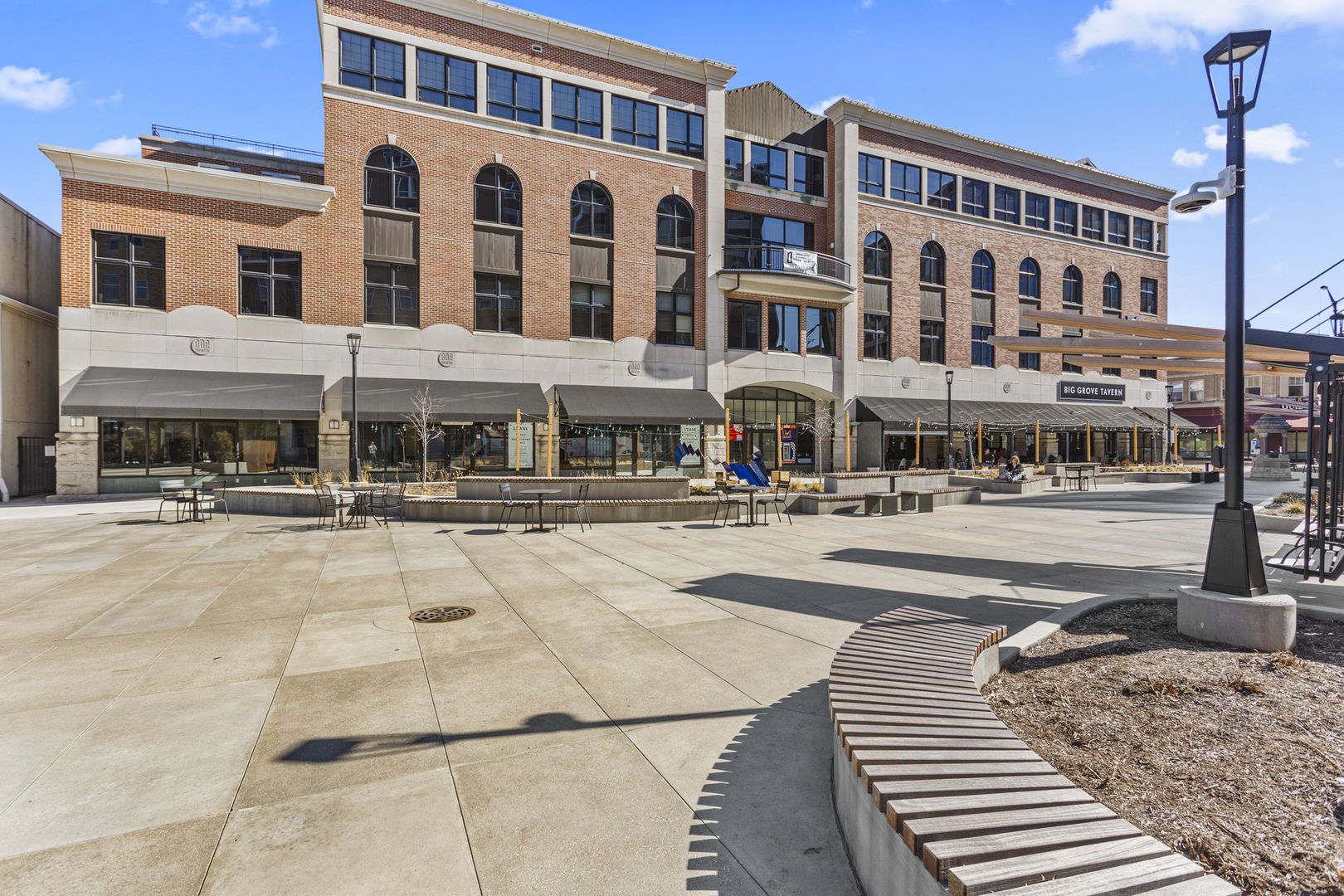 301 N Neil Street 904