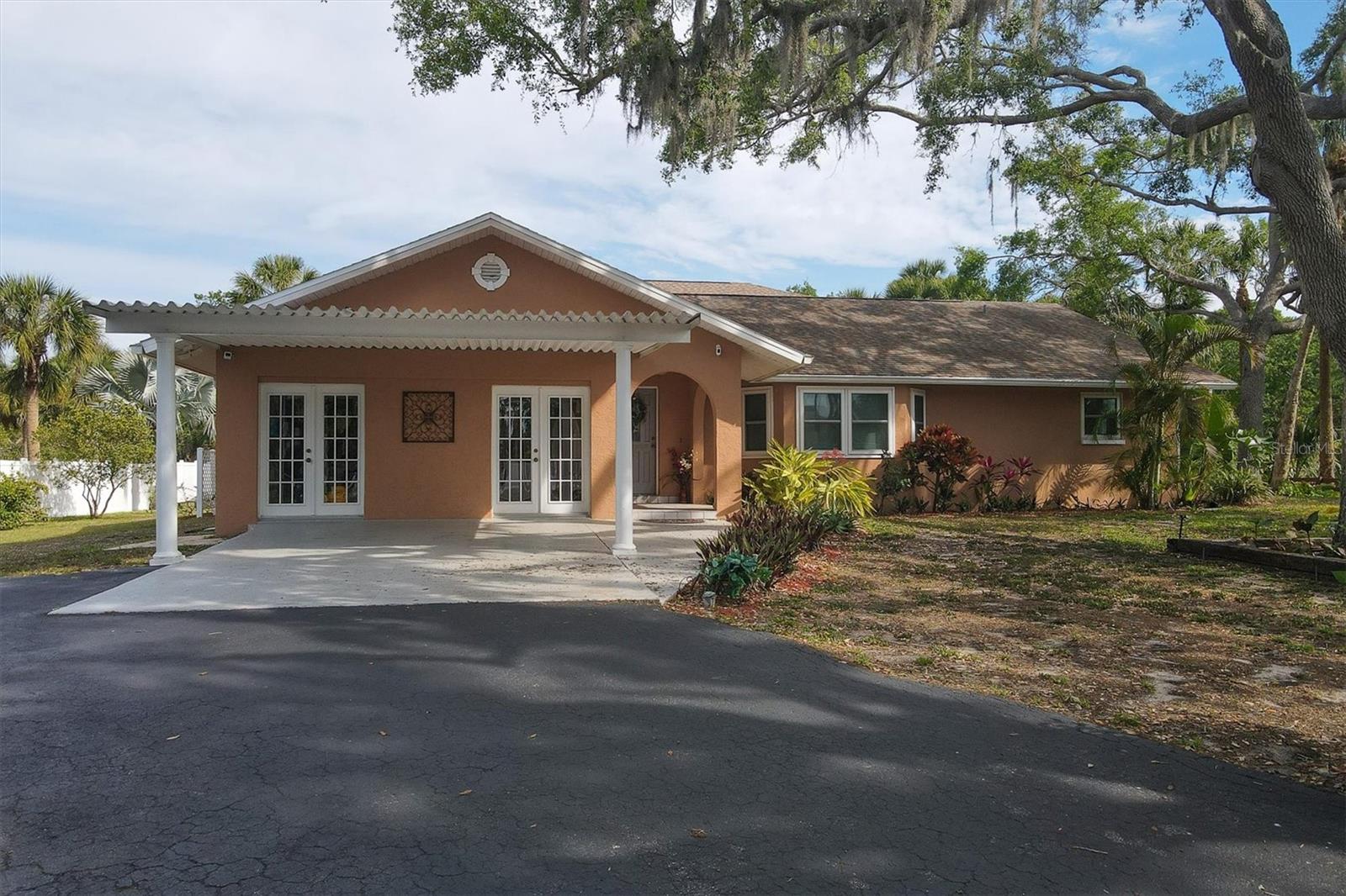863 Pinto Circle