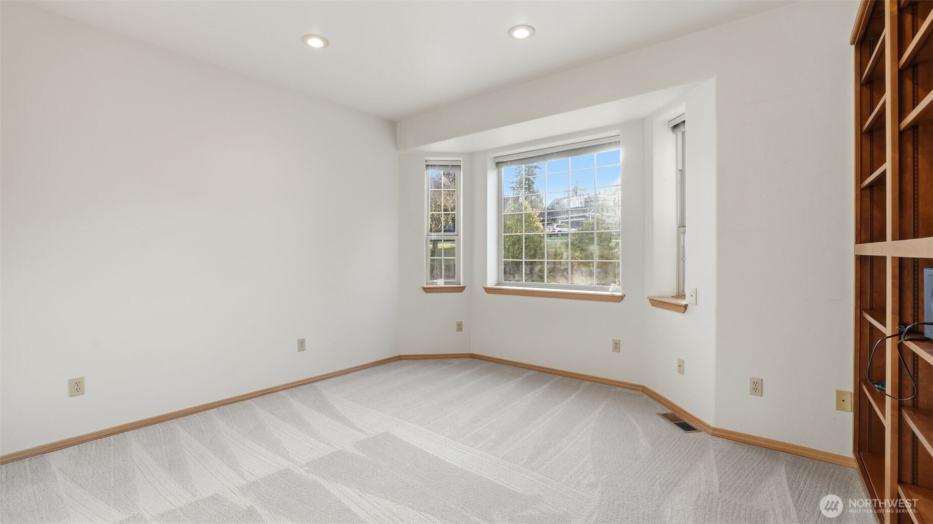 18432 W Lake Desire Drive SE