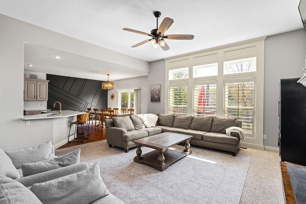 9709 N Farley Avenue