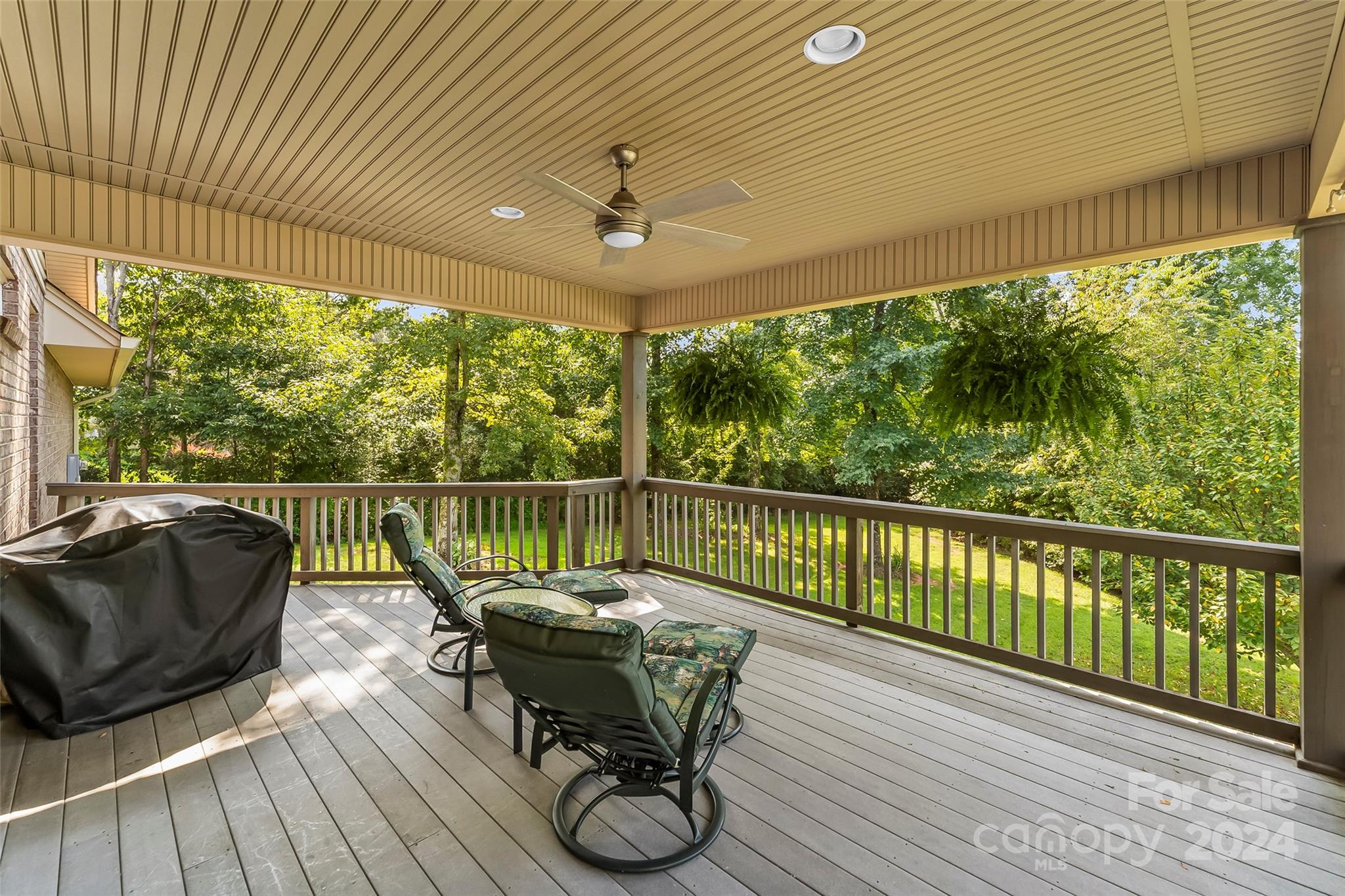 107 Crosscreek Drive
