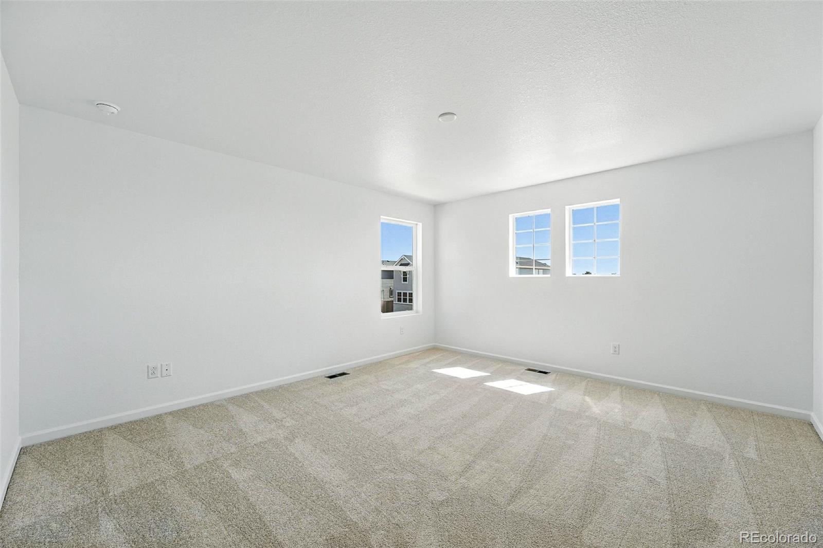 2102 Wagon Wheel Aly