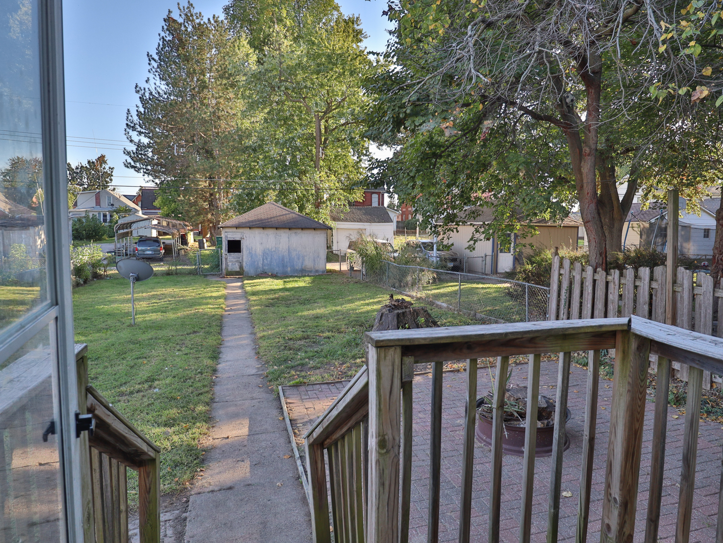 1412 Oak Street
