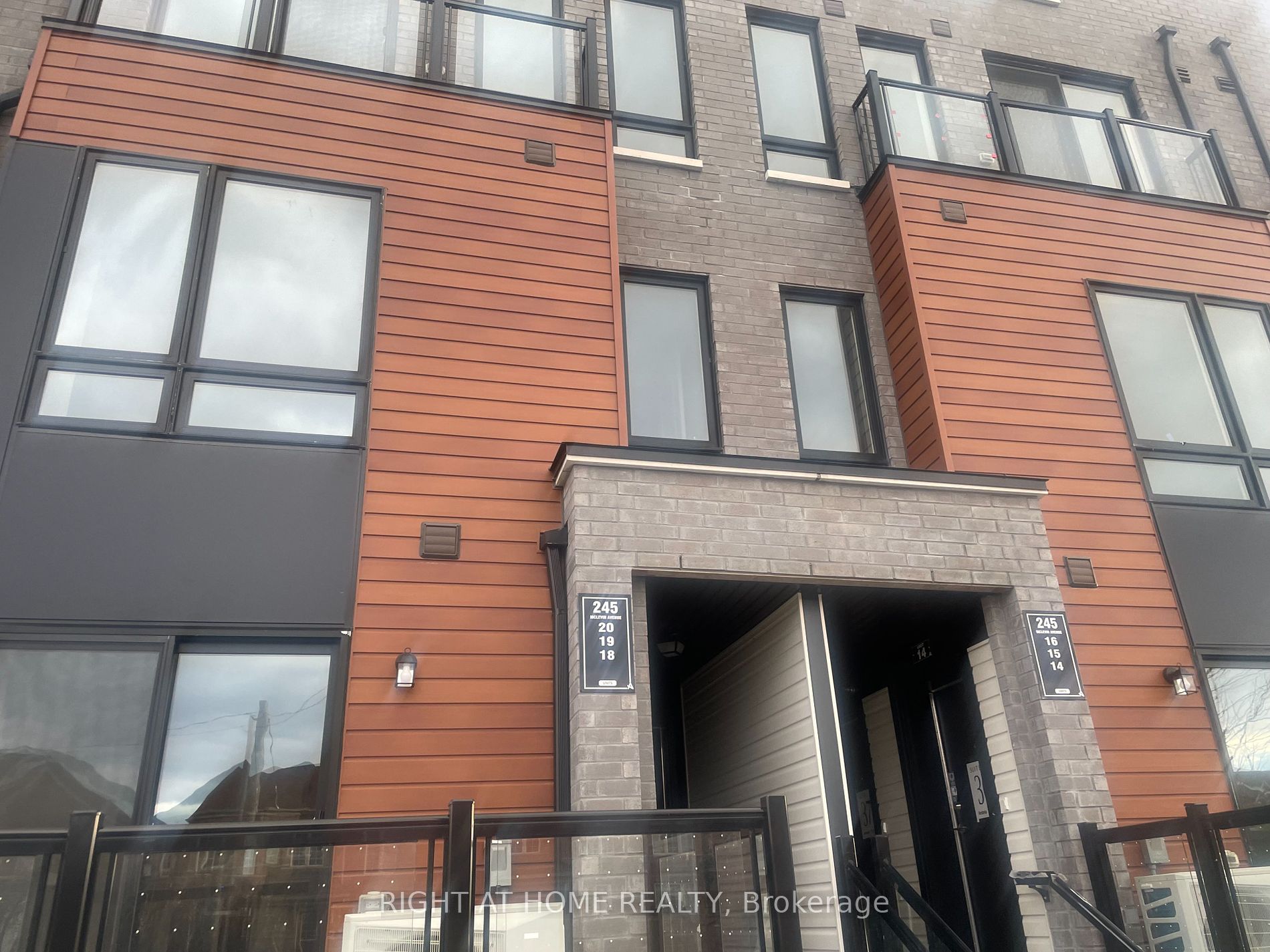 245 Mclevin Ave 19
