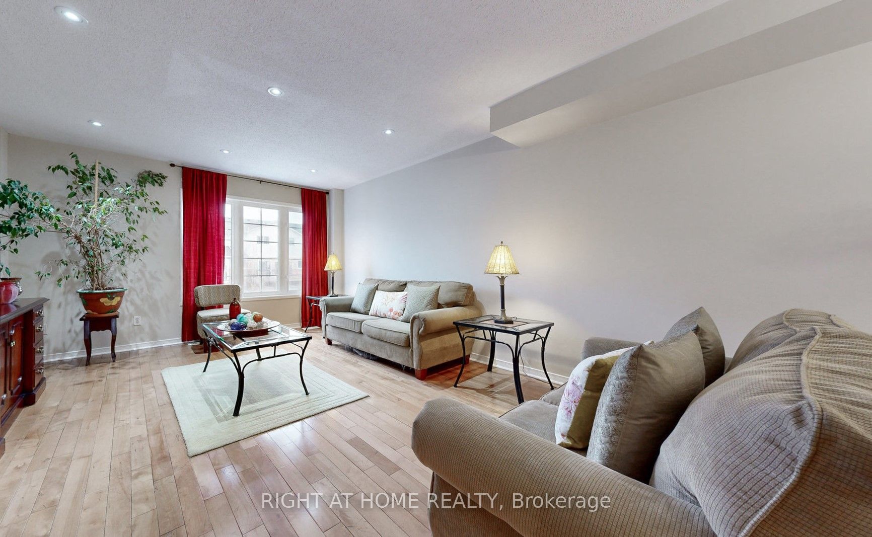 34 Rumi Cres