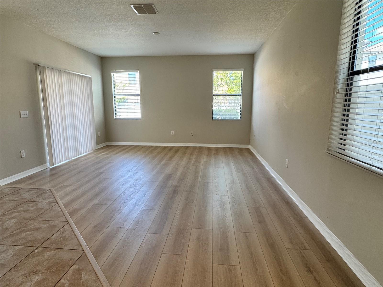 2711 Garden Falls Drive