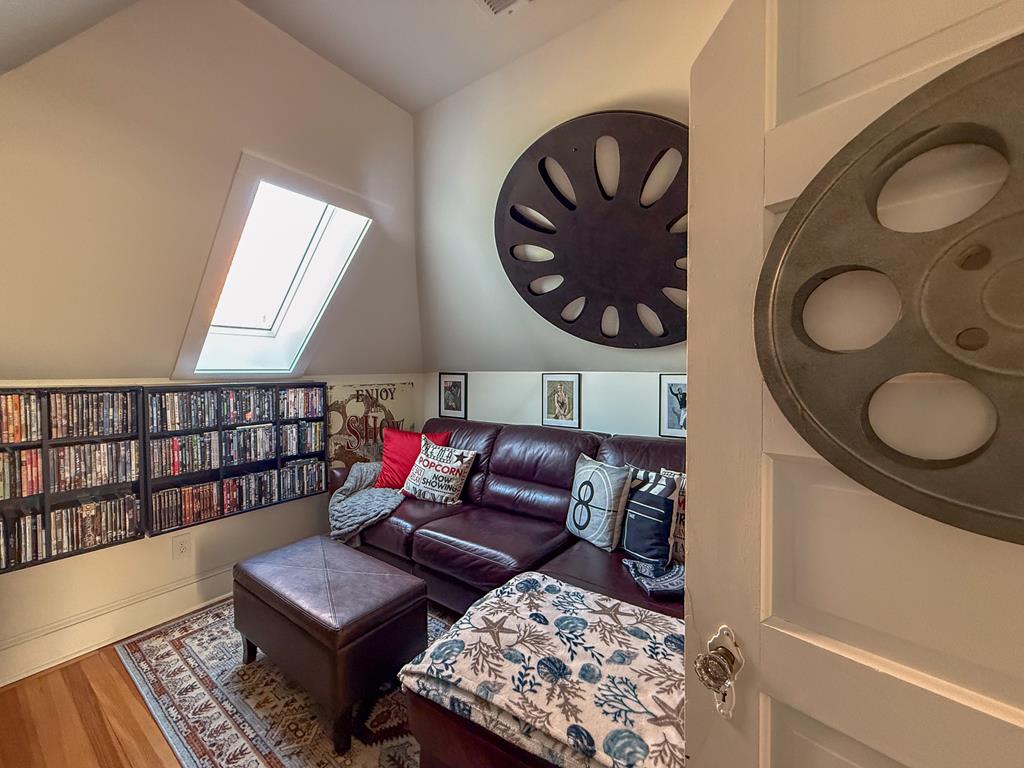 212 Bay Ave 9A