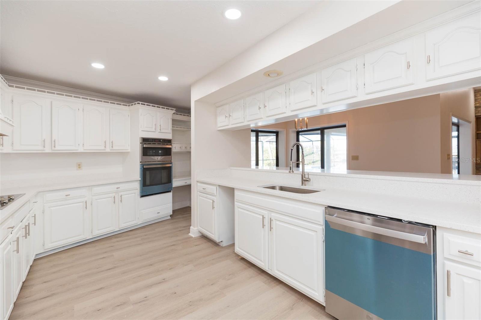 937 Bunker View Drive