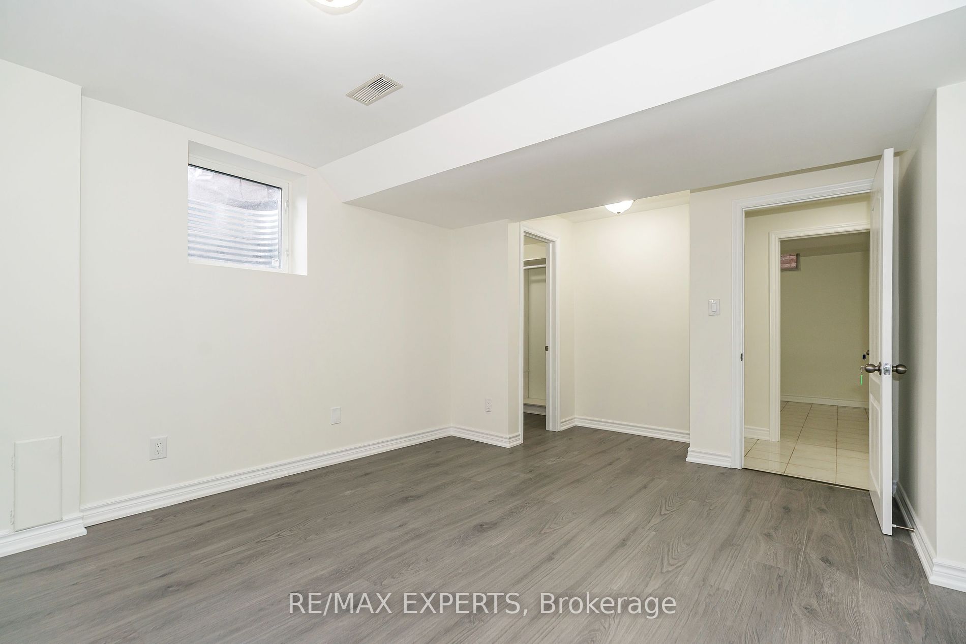 8828 Martin Grove Rd