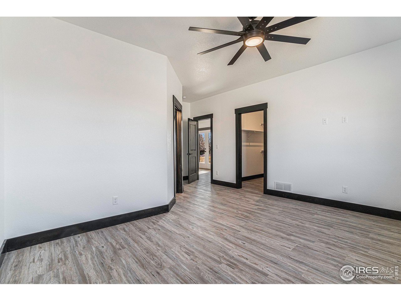 8759 Longs Peak Cir