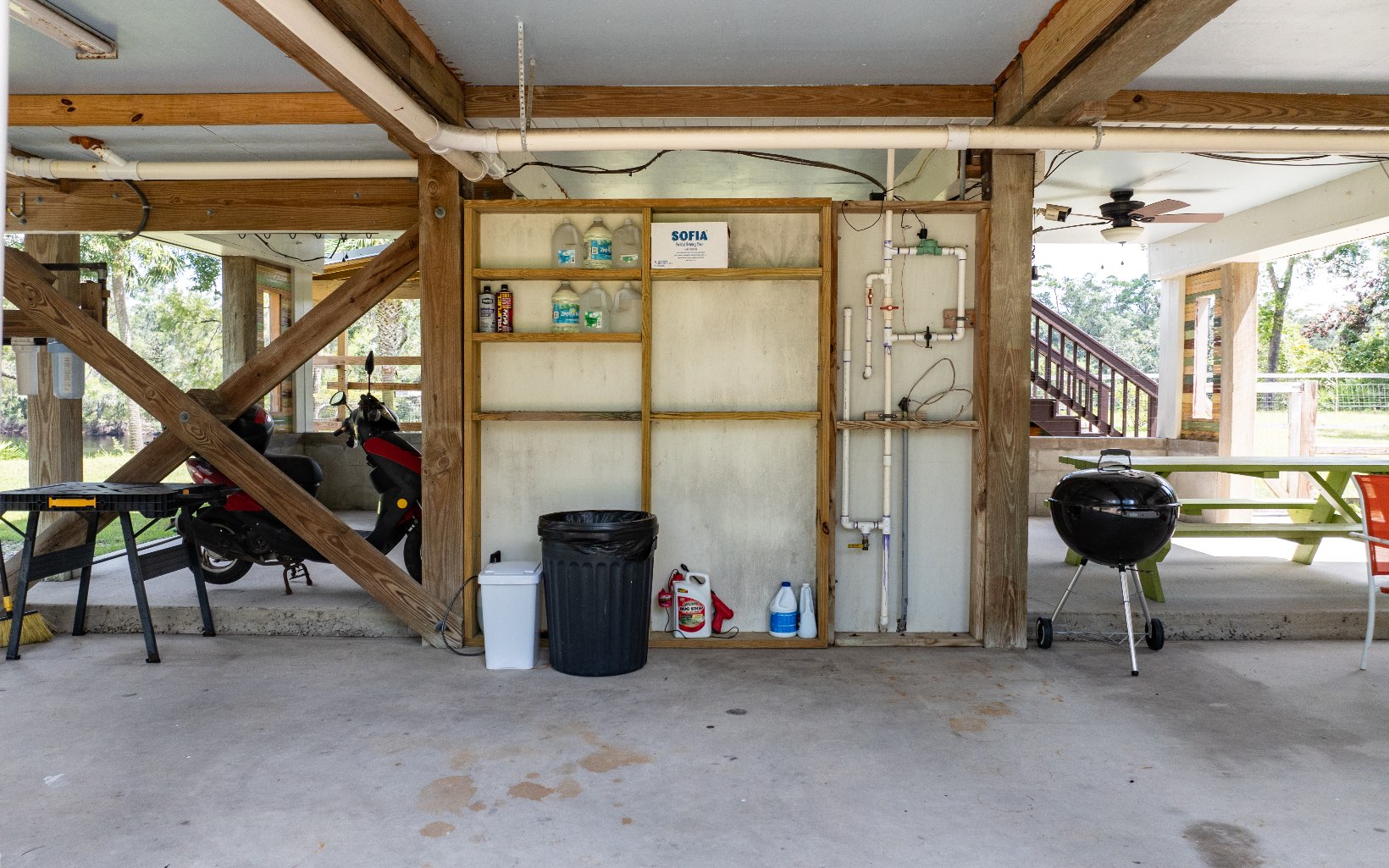 939 NW Banta Acres Rd