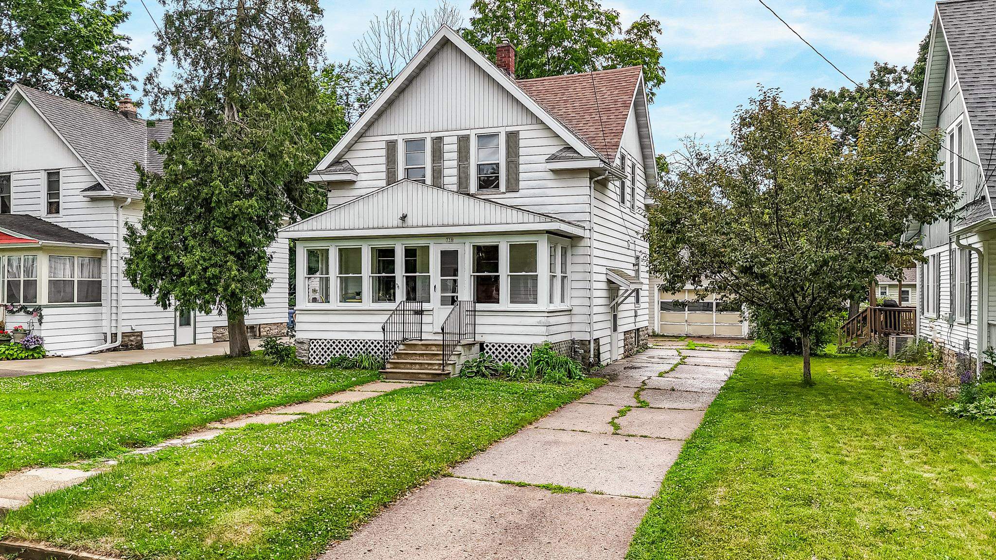 739 Monroe Street