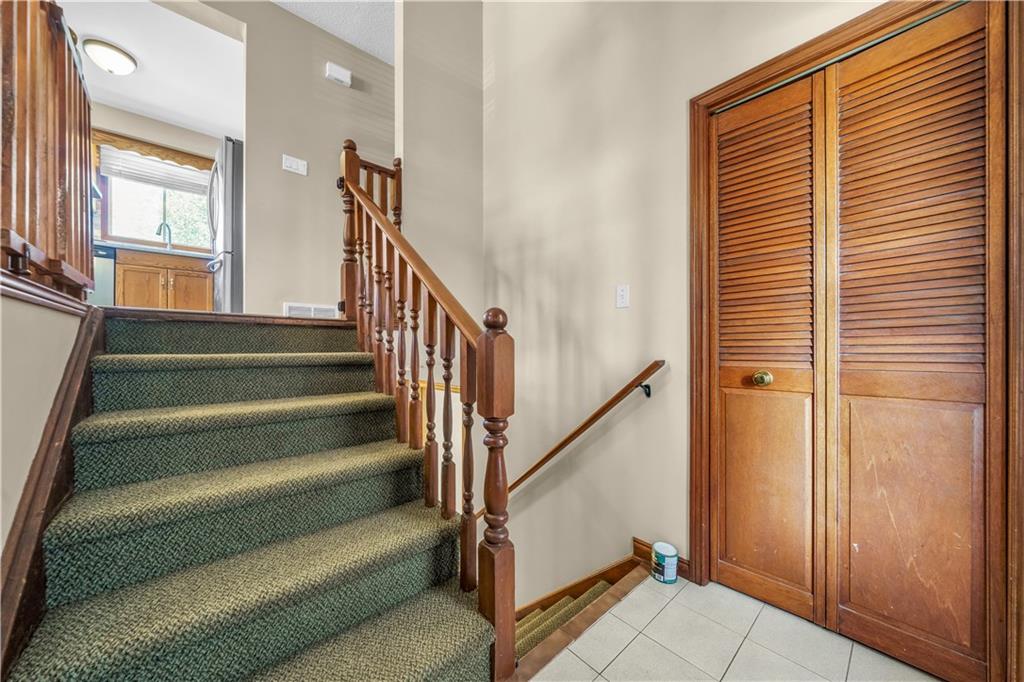 3929 Vineyard Crescent