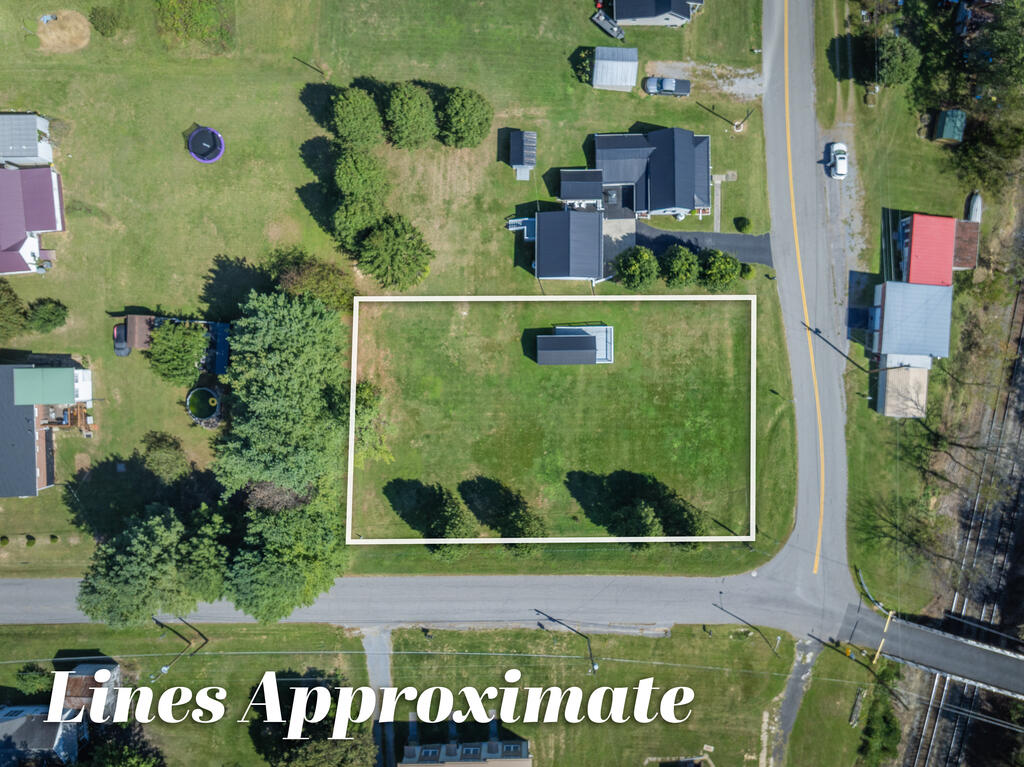 Great Opportunity to Own a Corner Lot! Conveniently located at the intersection of S. 20th Street and W. Jefferson Street, this corner lot offers excellent potential for your next project. With frontage along two streets, the property provides added accessibility and flexibility for future use. Whether you're looking to build or invest, this property is worth a look! Bring your ideas and explore the possibilities this location has to offer. Buyer to verify zoning, utilities, building requirements, and permitted uses.