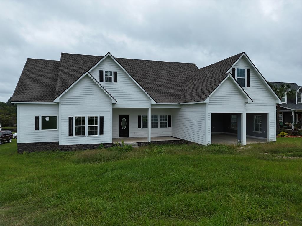 New Construction Home on the Water! You have to see this 3BR/3Bath home, with bonus room that can easily be used as a 4th bedroom. Buyer can choose cabinets and flooring. For pre-sale, call your favorite Realtor TODAY!