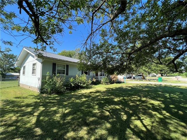 210 W Walker Avenue