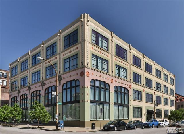 2201 Locust Street 413